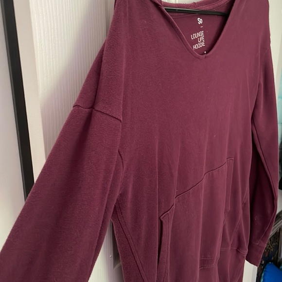 Burgundy V-Neck Sweatshirt - Picture 2 of 4